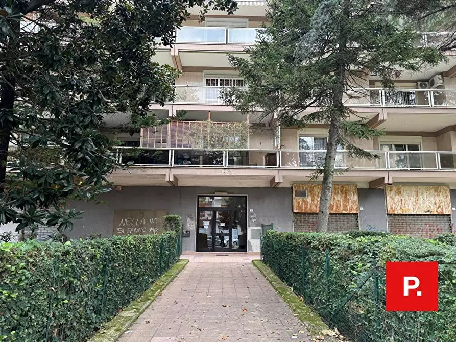 Immagine 15 di Ufficio in affitto  in via Botticelli a Caserta