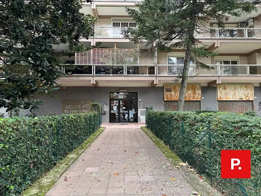 Immagine 16 di Ufficio in affitto  in via Botticelli a Caserta