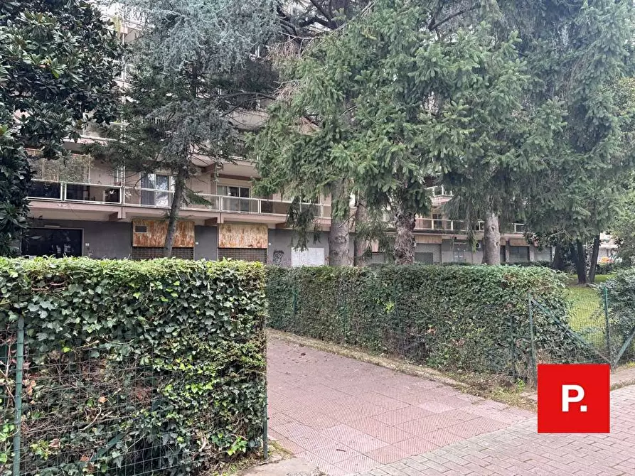 Immagine 17 di Ufficio in affitto  in via Botticelli a Caserta