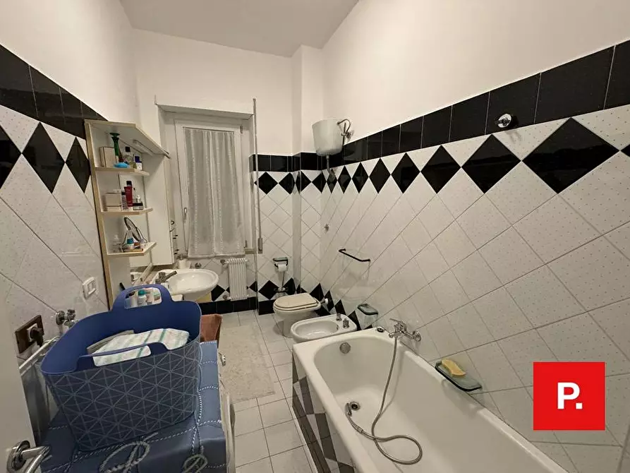 Immagine 11 di Appartamento in vendita  in piazza Andolfato a Caserta