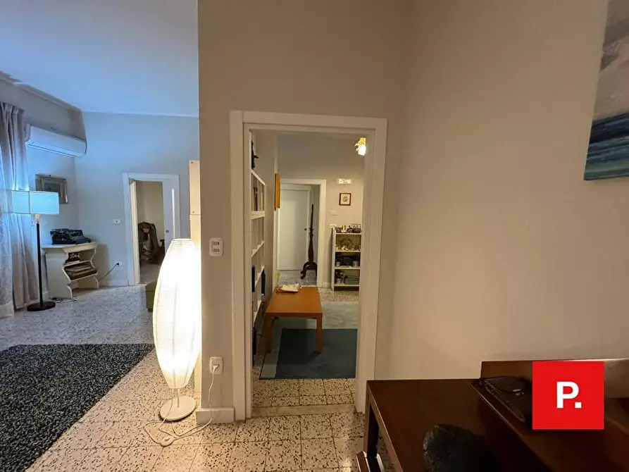 Immagine 3 di Appartamento in vendita  in piazza Andolfato a Caserta