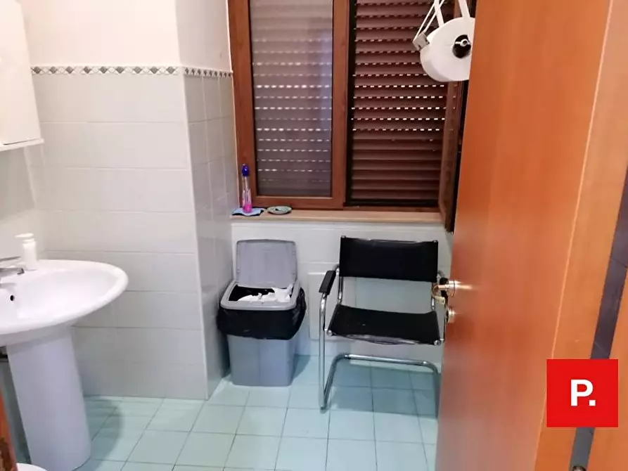 Immagine 19 di Appartamento in vendita  in via Ferrara a Caserta