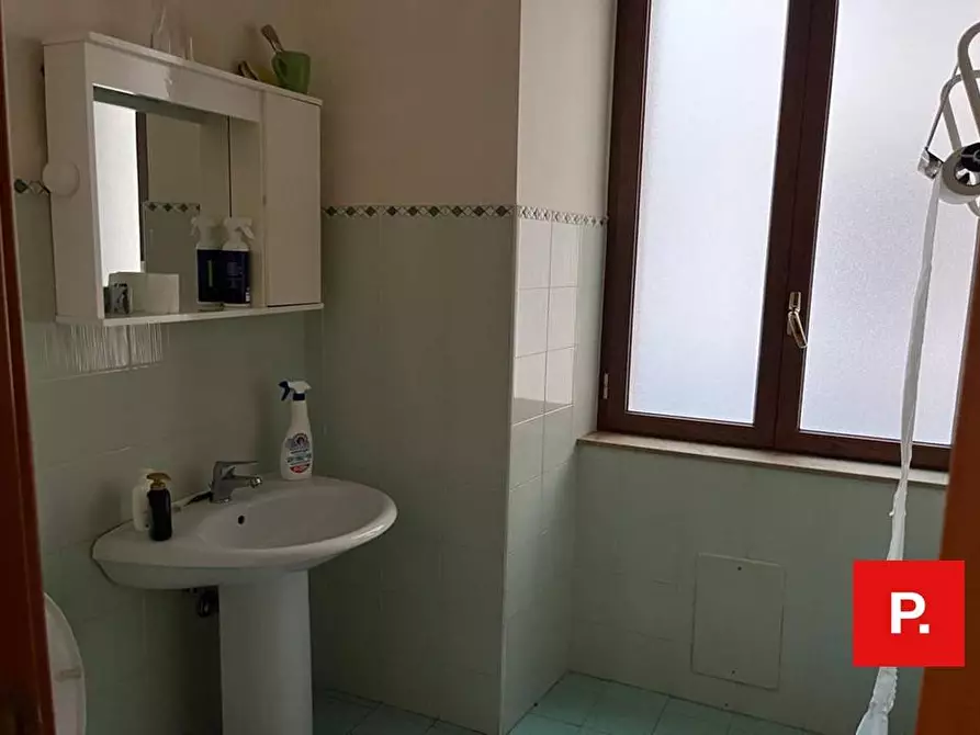 Immagine 15 di Appartamento in vendita  in via Ferrara a Caserta