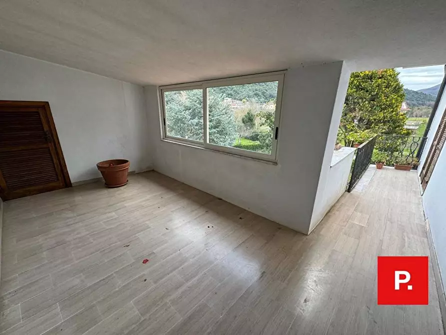 Immagine 7 di Villa in vendita  in Via Santacroce a Roccaromana