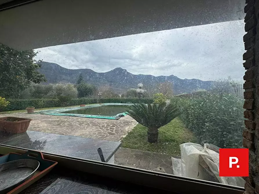 Immagine 4 di Villa in vendita  in Via Santacroce a Roccaromana