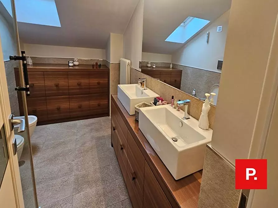 Immagine 27 di Appartamento in vendita  a Caserta