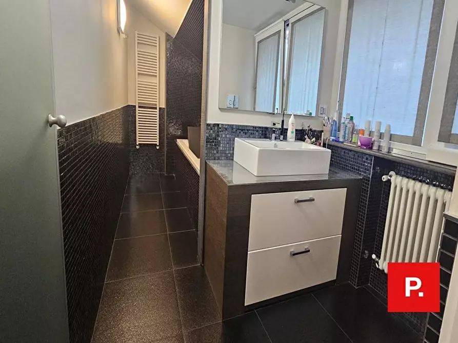 Immagine 28 di Appartamento in vendita  a Caserta