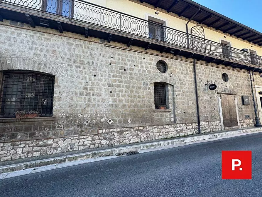 Immagine 2 di Locale commerciale in affitto  in via latina a Caiazzo