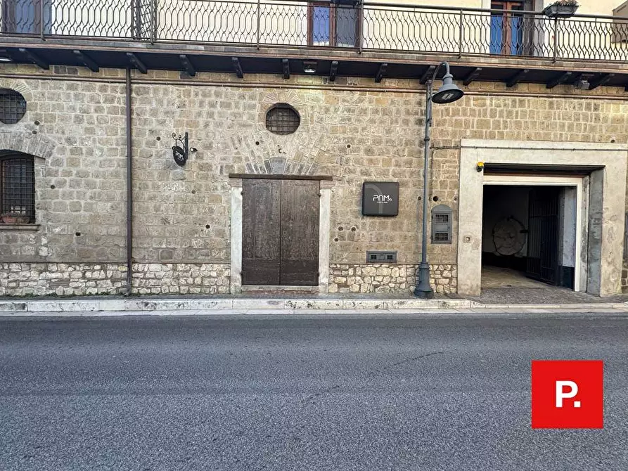 Immagine 3 di Locale commerciale in affitto  in via latina a Caiazzo