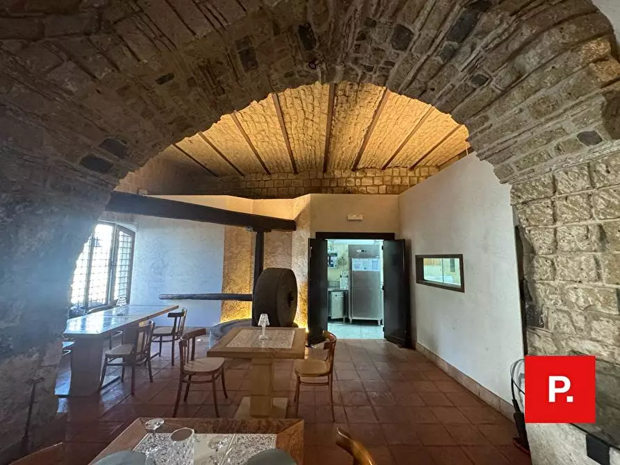 Immagine 11 di Locale commerciale in affitto  in via latina a Caiazzo