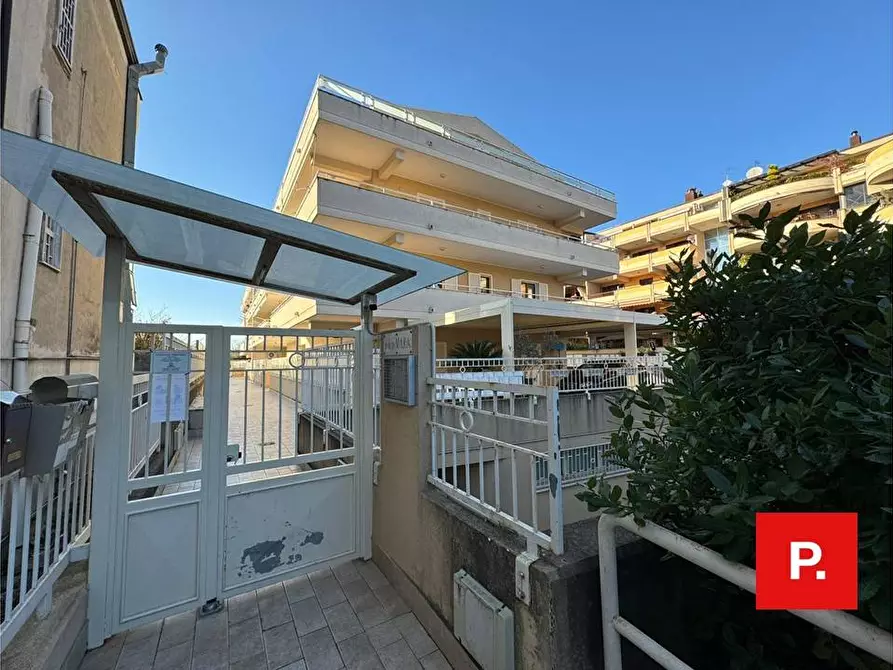 Immagine 14 di Appartamento in vendita  in via Marchesiello a Caserta