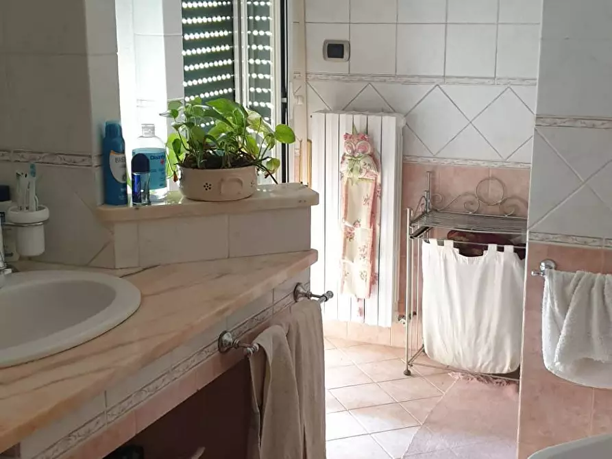 Immagine 16 di Appartamento in vendita  a Ascoli Piceno