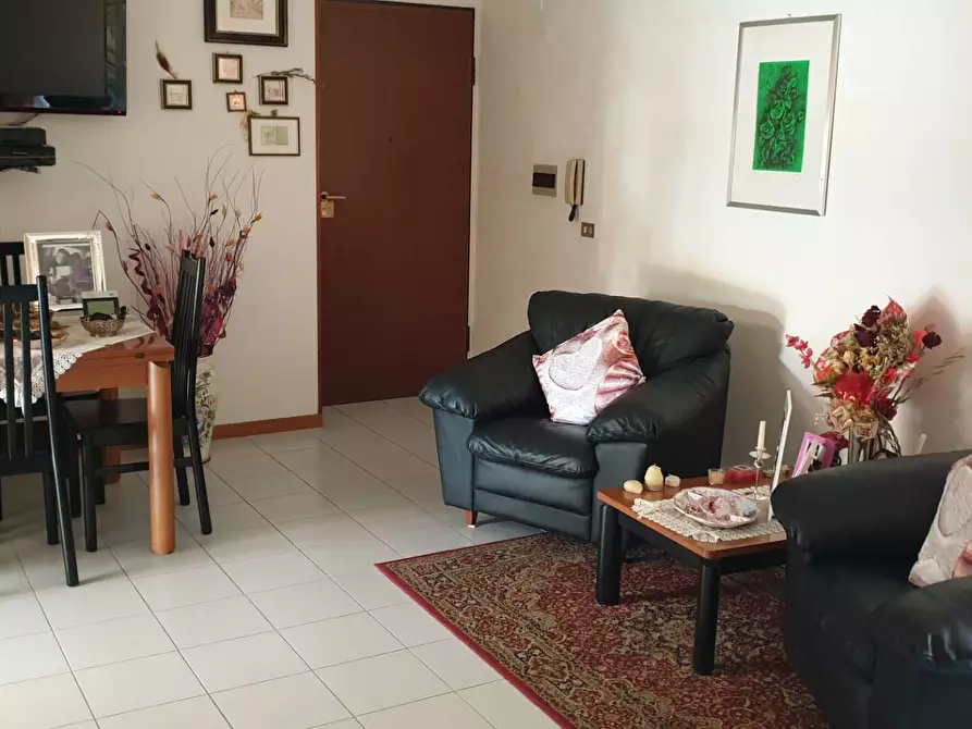 Immagine 2 di Appartamento in vendita  a Folignano