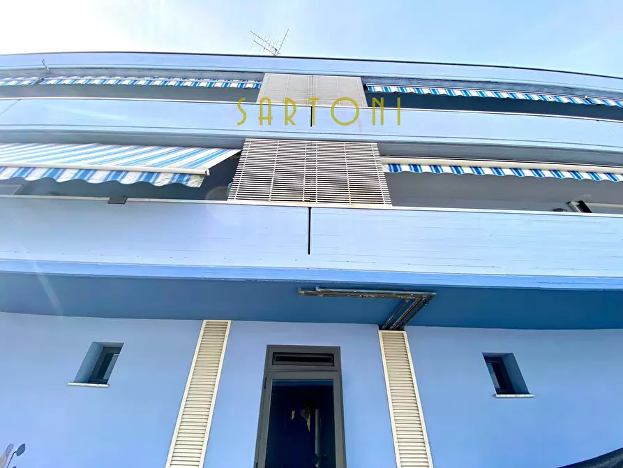 Immagine 4 di Appartamento in vendita  in Via Fratelli Cervi a Viareggio