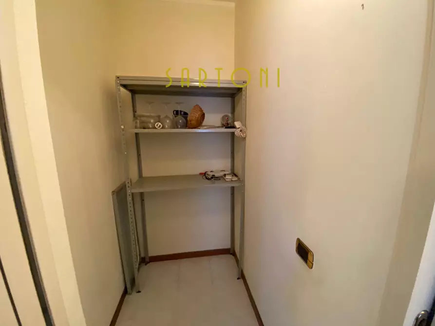 Immagine 16 di Appartamento in vendita  in Via Fratelli Cervi a Viareggio