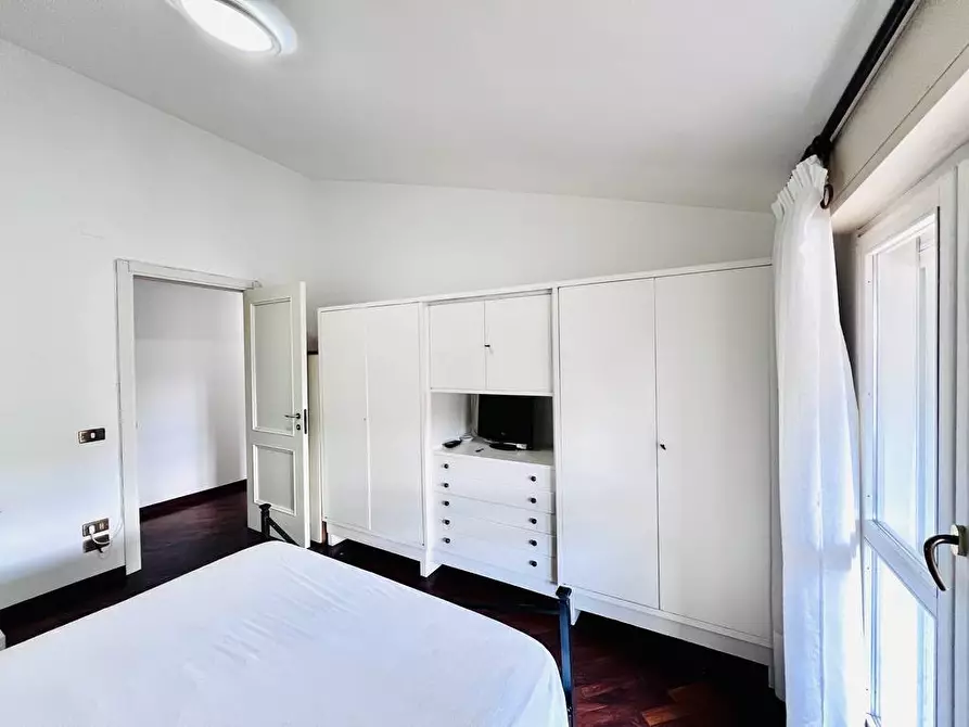 Immagine 10 di Appartamento in vendita  in Via Monte Gabberi a Viareggio