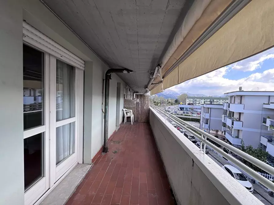 Immagine 16 di Appartamento in vendita  in Via Monte Gabberi a Viareggio