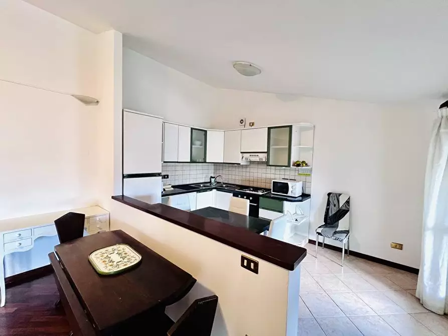 Immagine 2 di Appartamento in vendita  in Via Monte Gabberi a Viareggio