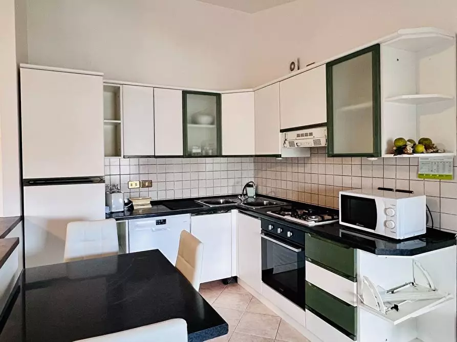 Immagine 6 di Appartamento in vendita  in Via Monte Gabberi a Viareggio