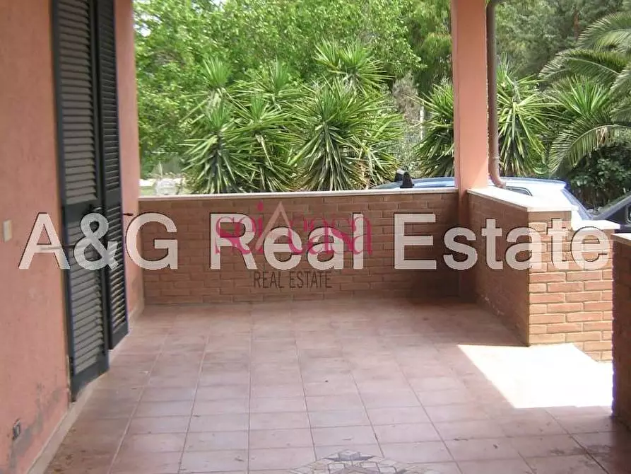 Immagine 2 di Villa in vendita  a Grosseto