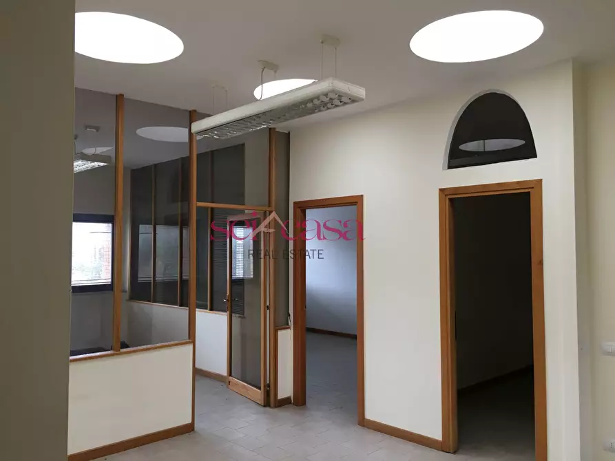 Immagine 3 di Ufficio in vendita  a Grosseto
