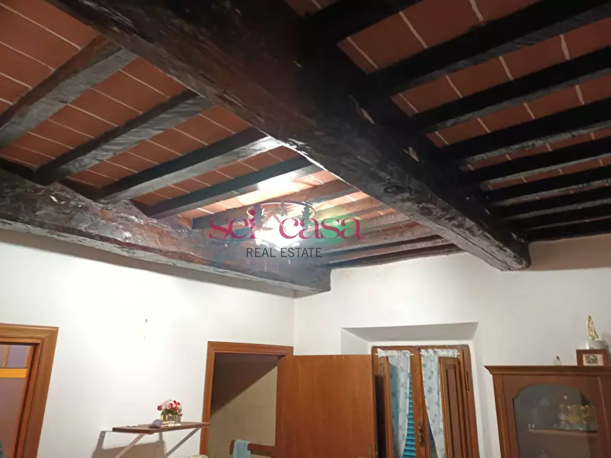 Immagine 4 di Camera in vendita  a Castel Del Piano