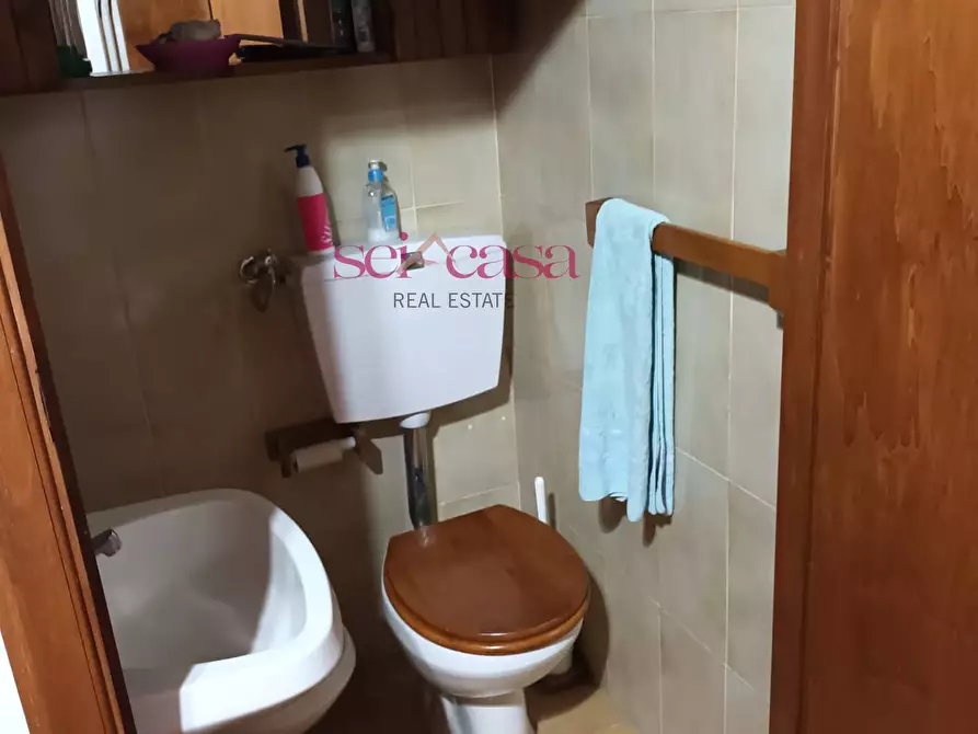 Immagine 9 di Camera in vendita  a Castel Del Piano