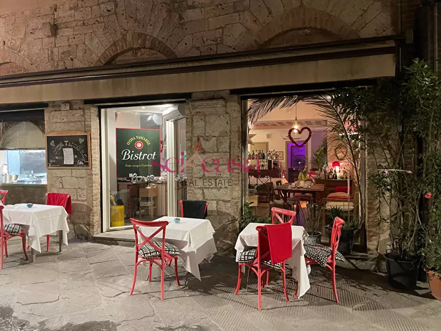 Immagine 10 di Attività commerciale in vendita  a Grosseto