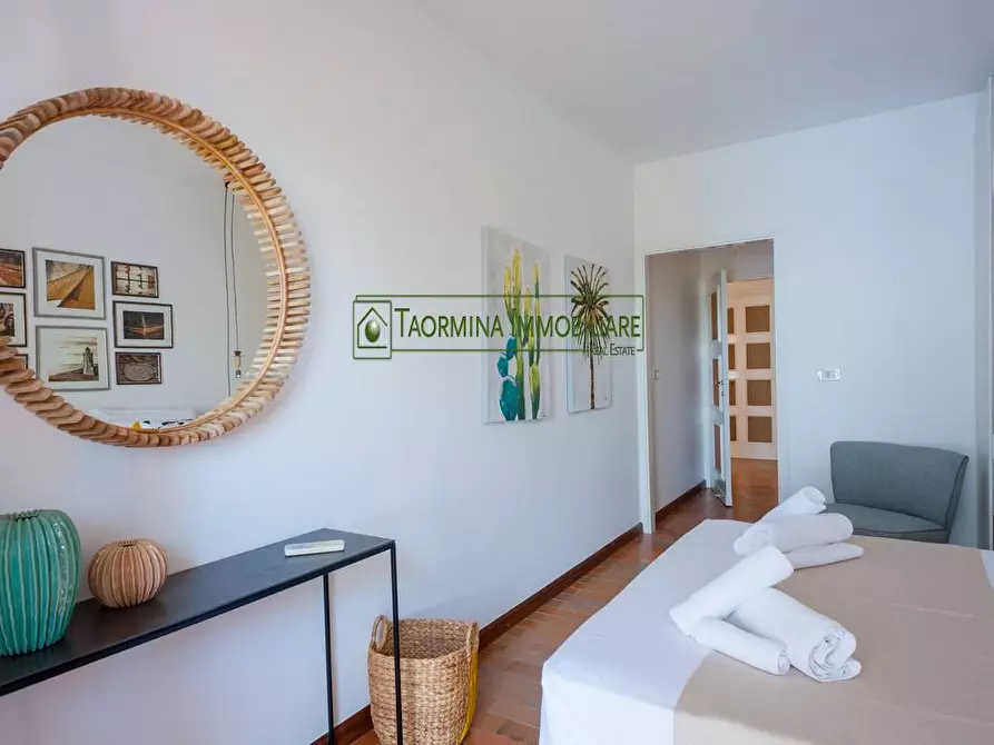 Immagine 21 di Appartamento in vendita  in via Nazionale a Taormina