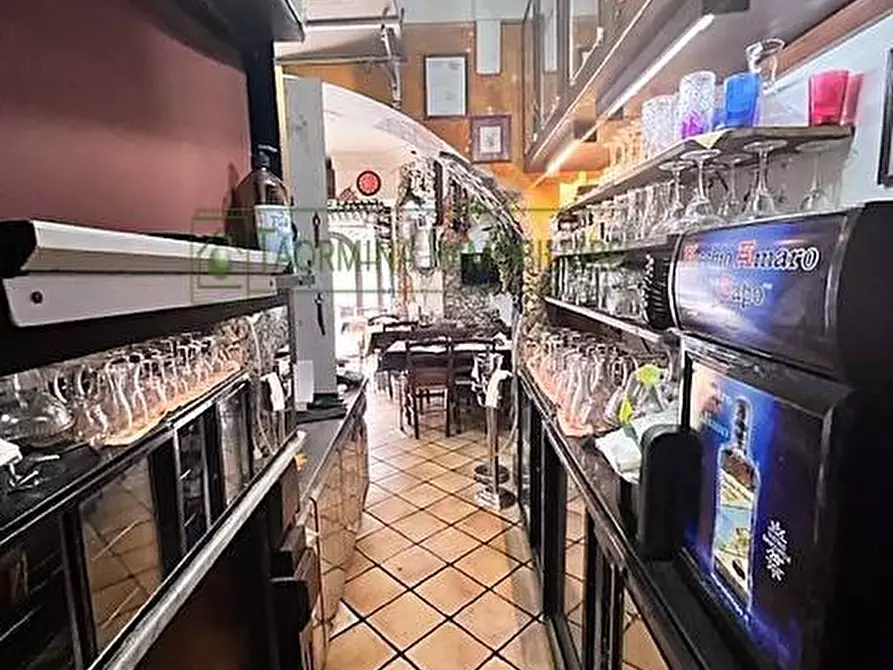 Immagine 7 di Negozio in affitto  in Piazza Sant'Antonio Abate a Taormina