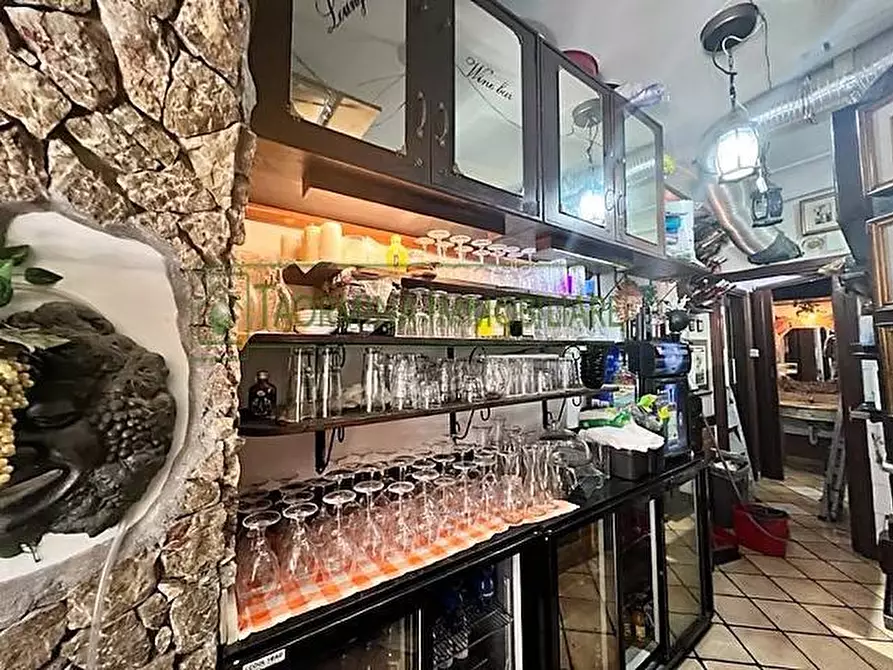 Immagine 8 di Negozio in affitto  in Piazza Sant'Antonio Abate a Taormina