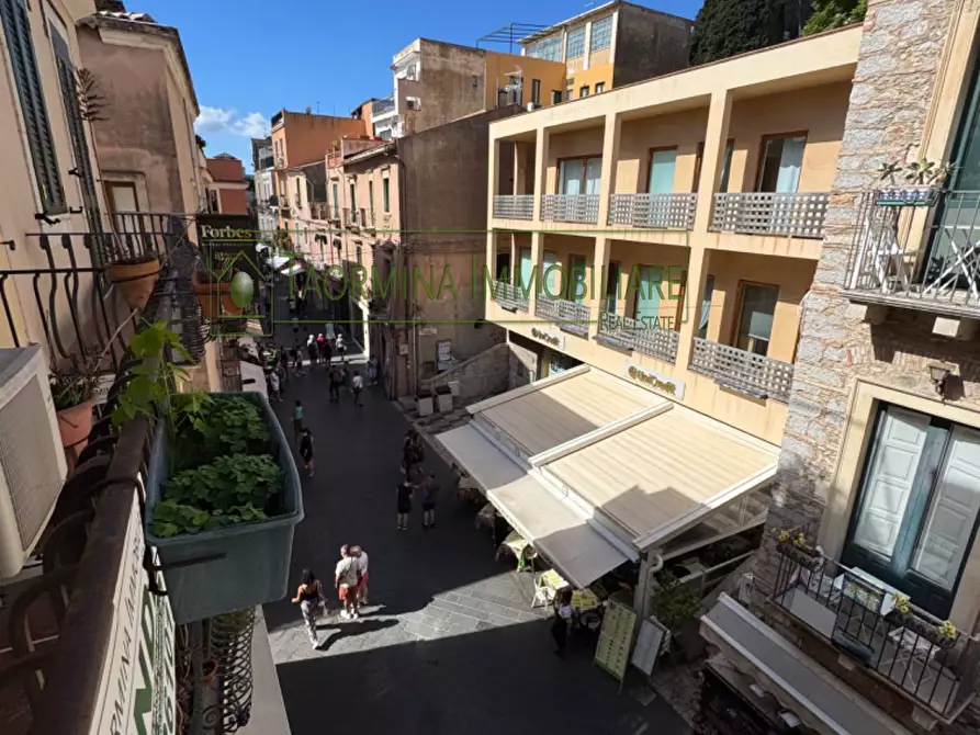Immagine 5 di Appartamento in vendita  in Corso Umberto I° a Taormina