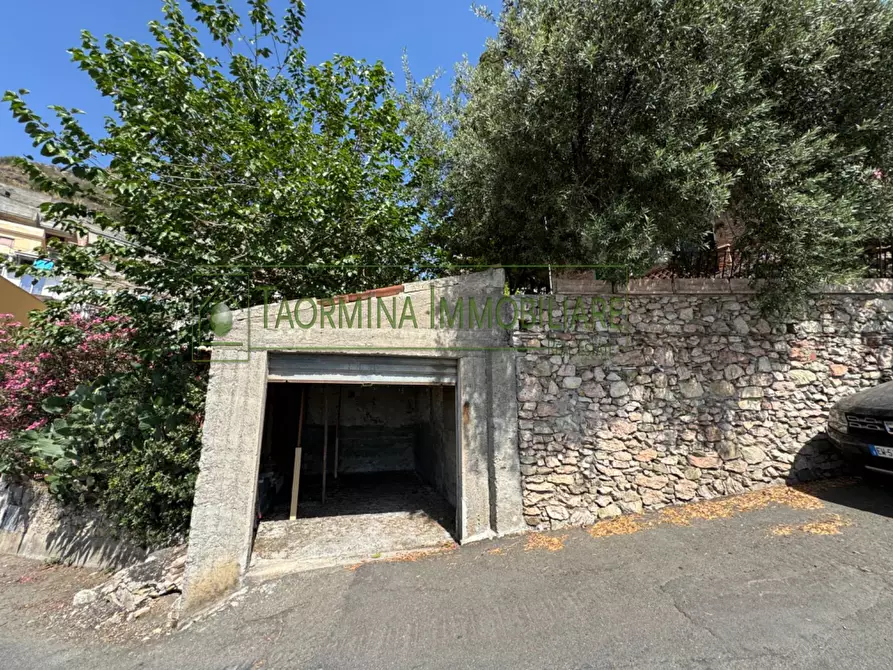 Immagine 20 di Villa in vendita  in via D. H . Lawrence a Taormina