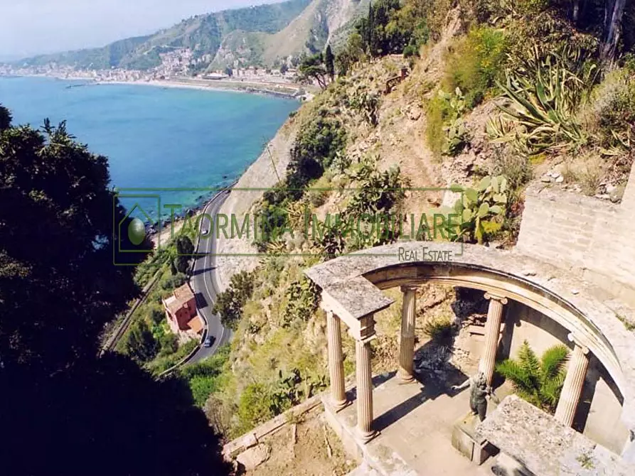 Immagine 23 di Villa in vendita  in via Luigi Pirandello a Taormina
