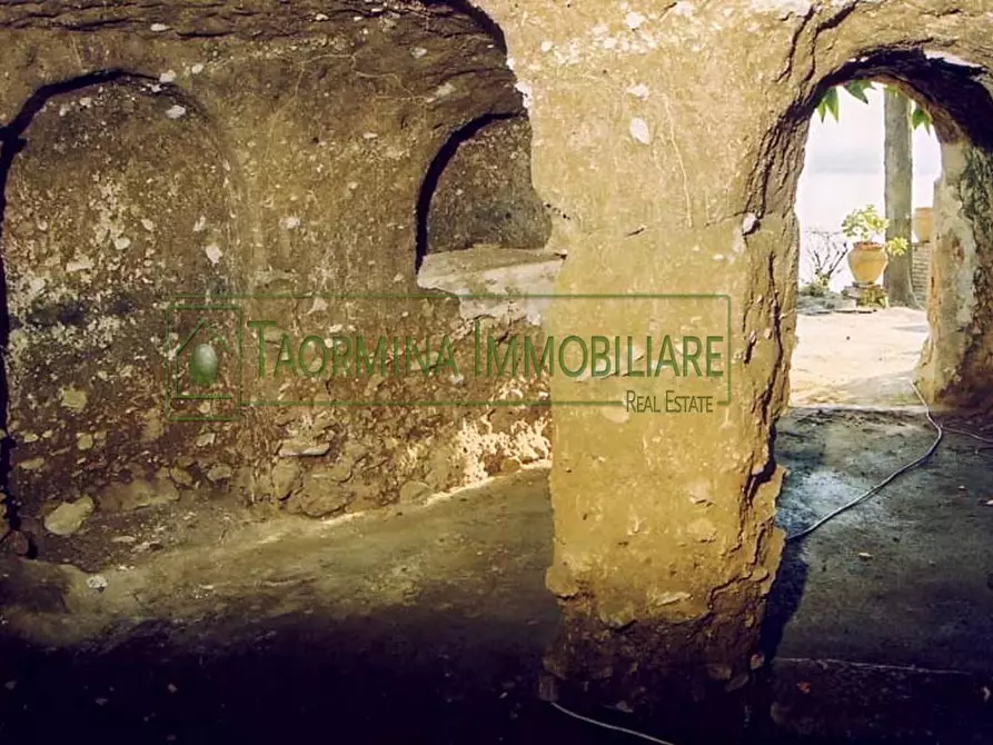 Immagine 29 di Villa in vendita  in via Luigi Pirandello a Taormina