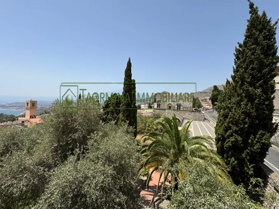 Immagine 17 di Albergo/B&B/Residence in vendita  in via circonvallazione a Taormina