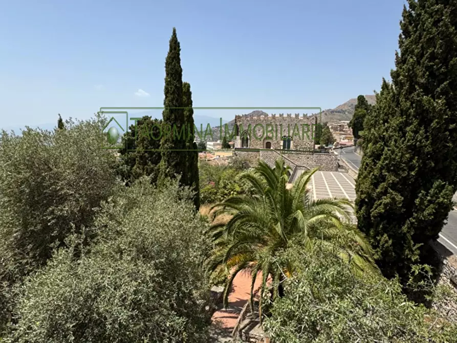 Immagine 22 di Albergo/B&B/Residence in vendita  in via circonvallazione a Taormina