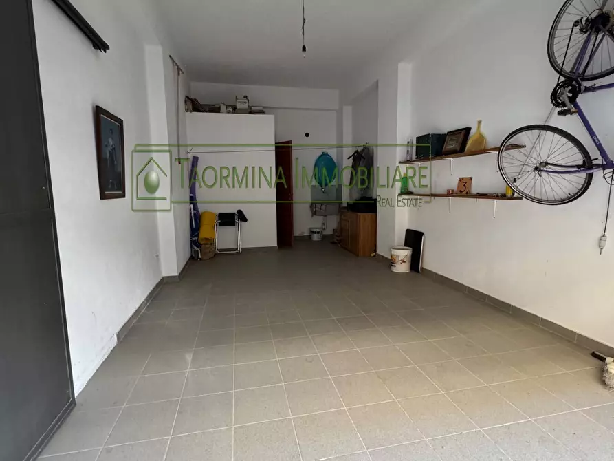 Immagine 24 di Appartamento in vendita  in Via Colajanni a Taormina