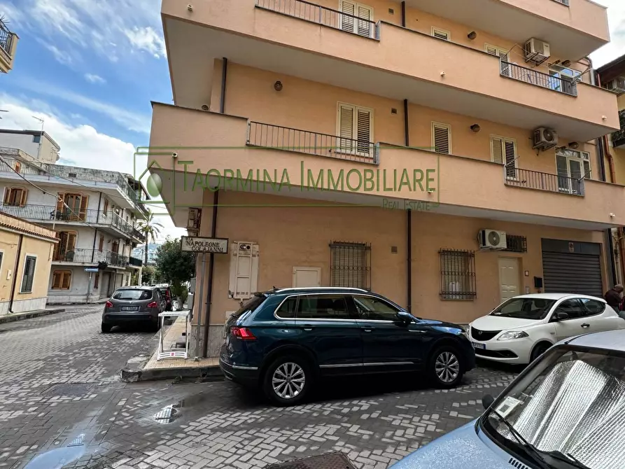 Immagine 1 di Appartamento in vendita  in Via Colajanni a Taormina