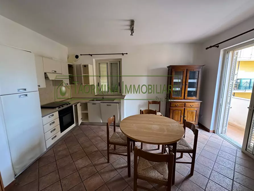Immagine 5 di Appartamento in vendita  in Via Colajanni a Taormina