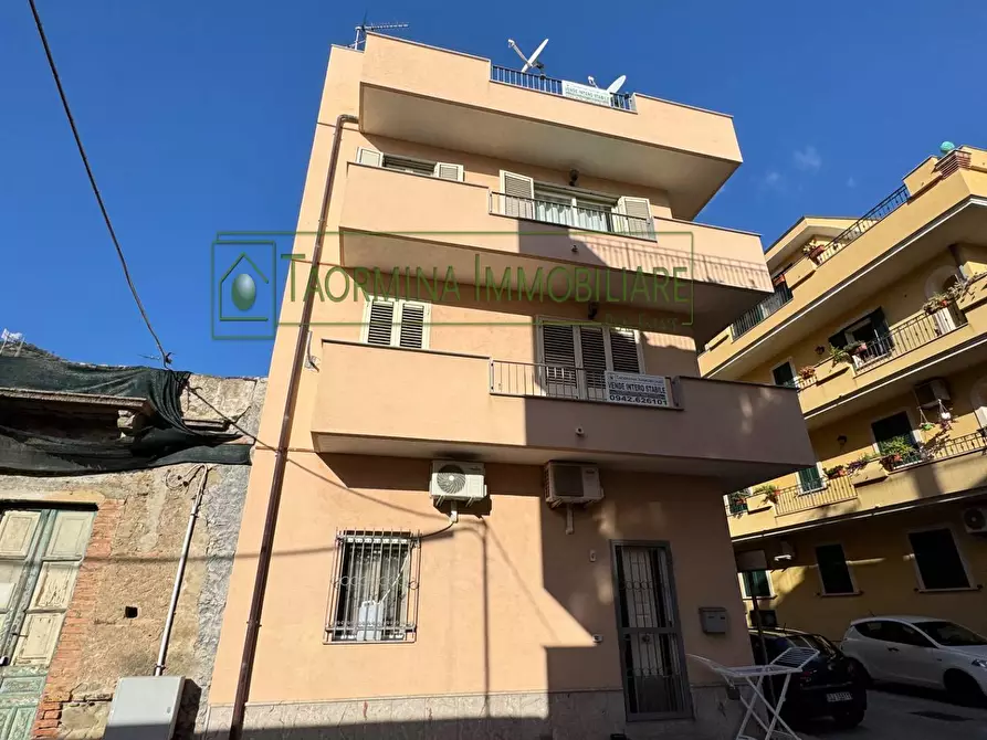 Immagine 22 di Appartamento in vendita  in Via Colajanni a Taormina
