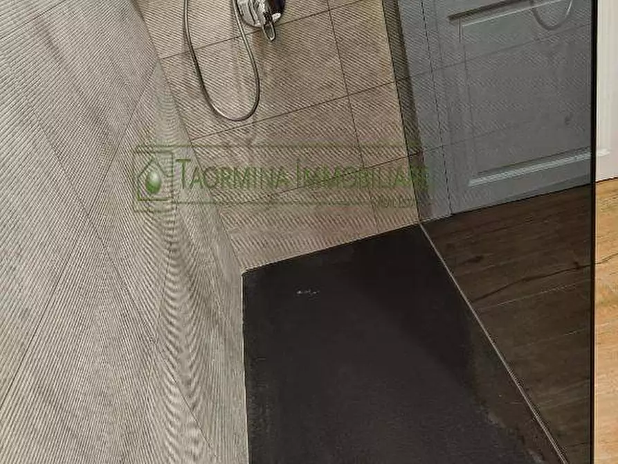 Immagine 18 di Appartamento in vendita  in Corso Umberto a Taormina