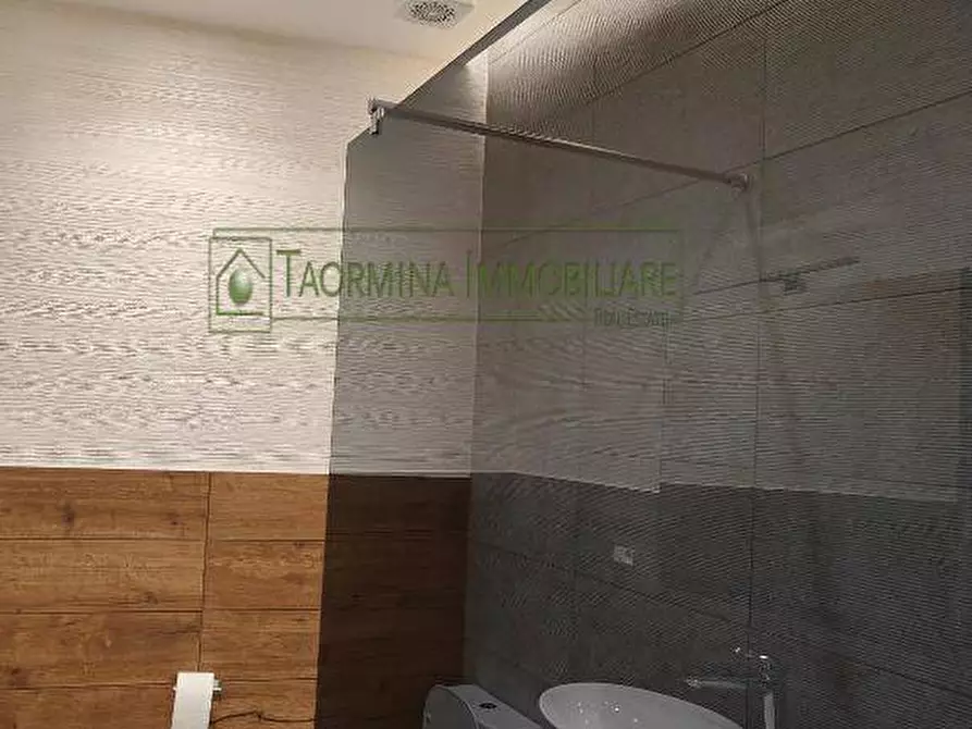 Immagine 19 di Appartamento in vendita  in Corso Umberto a Taormina