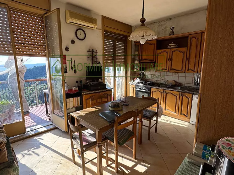 Immagine 3 di Appartamento in vendita  in Via C. Cagli a Taormina