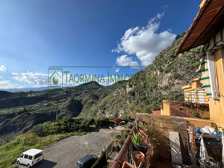 Immagine 5 di Appartamento in vendita  in Via C. Cagli a Taormina