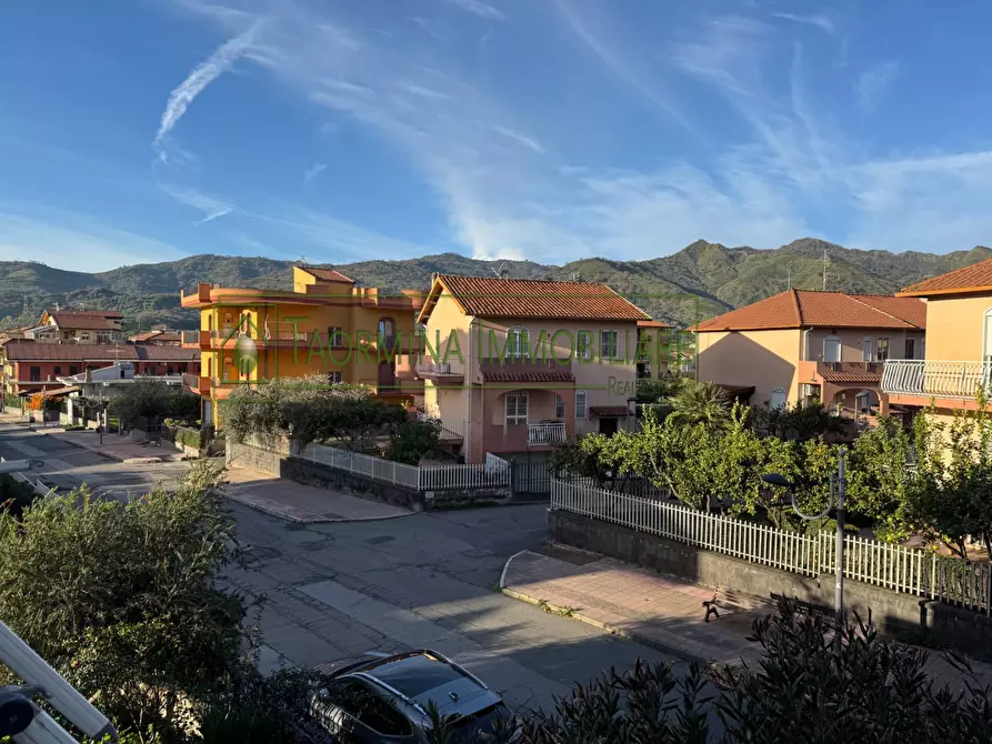 Immagine 1 di Appartamento in vendita  in Corso delle Province a Gaggi