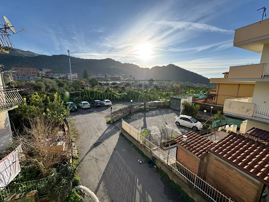 Immagine 15 di Appartamento in vendita  in Corso delle Province a Gaggi