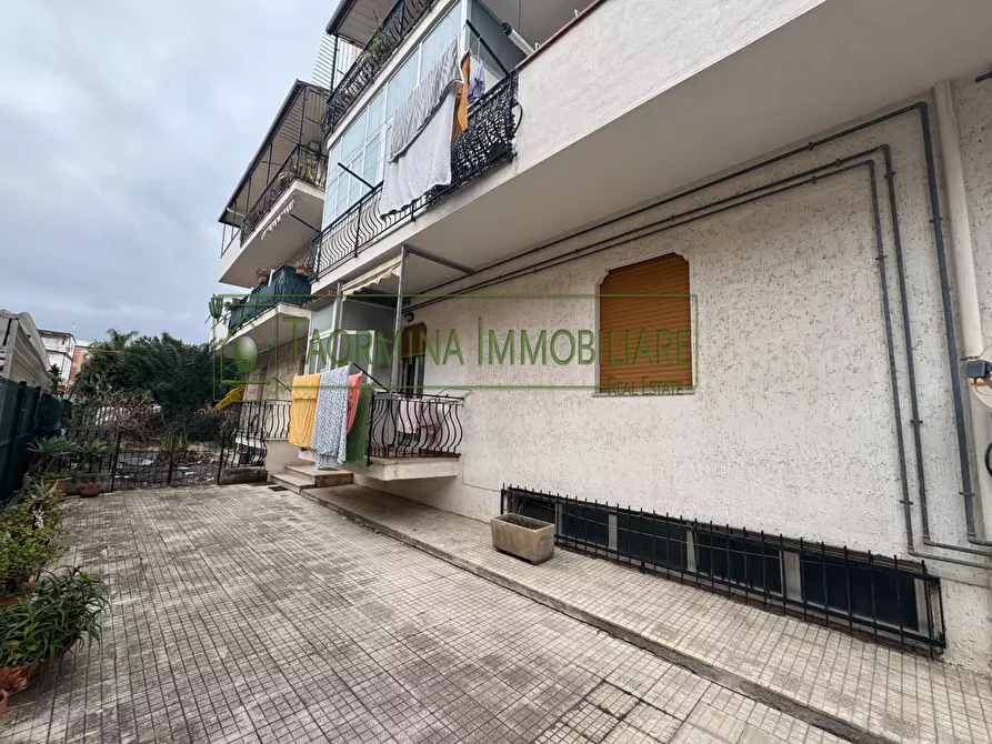 Immagine 4 di Appartamento in vendita  in Via Venezia a Giardini-Naxos