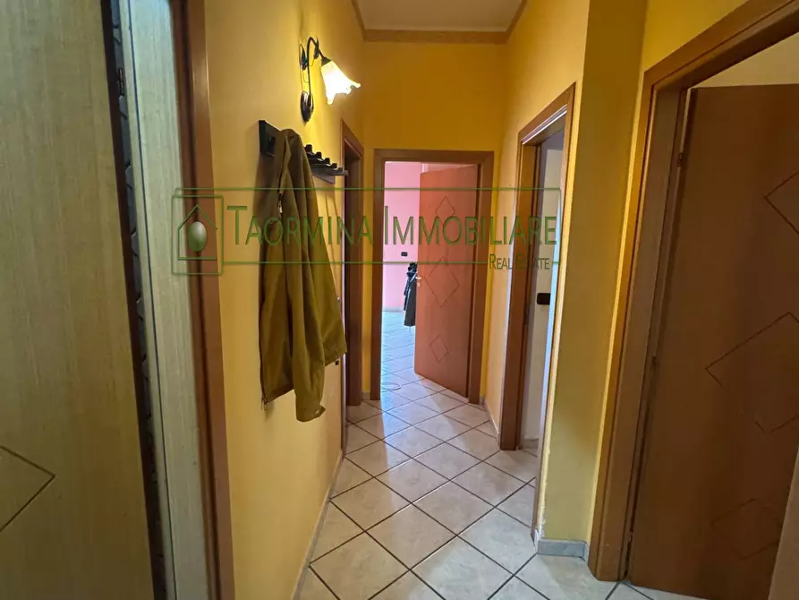 Immagine 10 di Appartamento in vendita  in Via Venezia a Giardini-Naxos