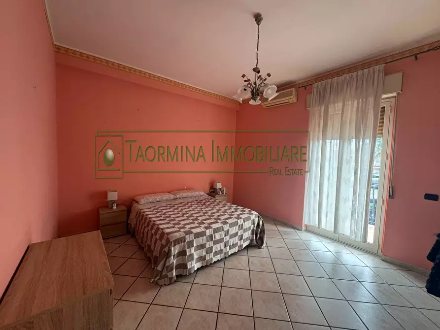 Immagine 13 di Appartamento in vendita  in Via Venezia a Giardini-Naxos